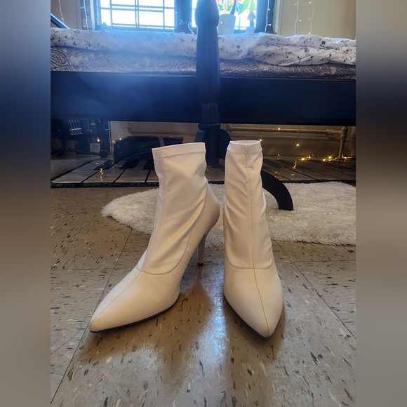 White Summer Set - Picture 10 of 10